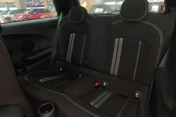 Used MINI MINI 2018 1.5T COOPER Racing Driver
