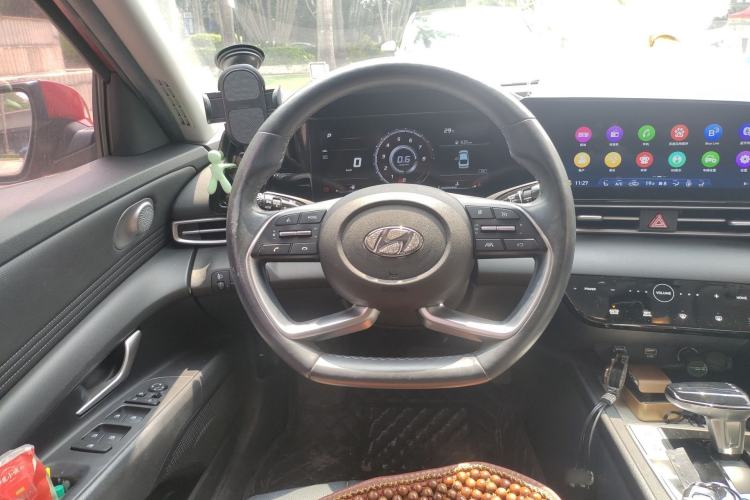 Used Hyundai Elantra 2021 1.5L CVT LUX Prestige Edition