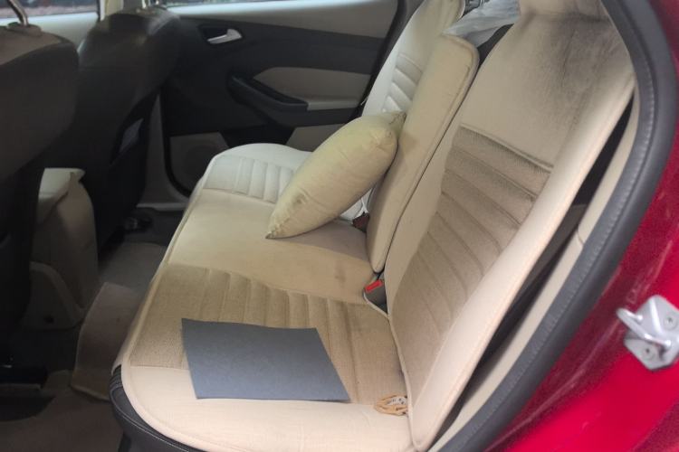 Used Ford Focus 2012 Hatchback 1.6L Automatic Fashion Edition
