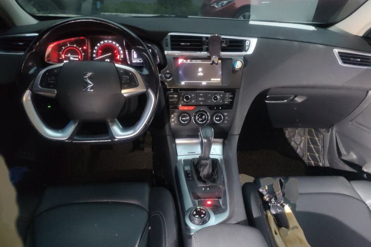 Used DS 6 2016 1.6T Luxury Edition THP160
