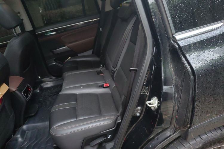 Used GAC Trumpchi GS8 2017 320T Four-Wheel Drive Luxury Smart Connectivity Version (7 Seats) Left Rear Seat