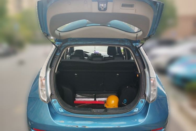 Used Venucia Leaf 2014 Navigation Version 6.6 KW
