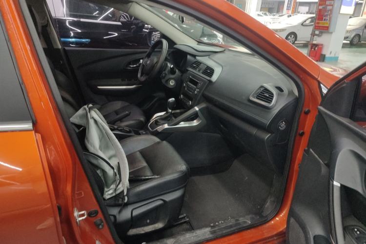 Used Renault Kadjar 2016 2.0L Two-Wheel Drive Comfort Edition Right Front Seat