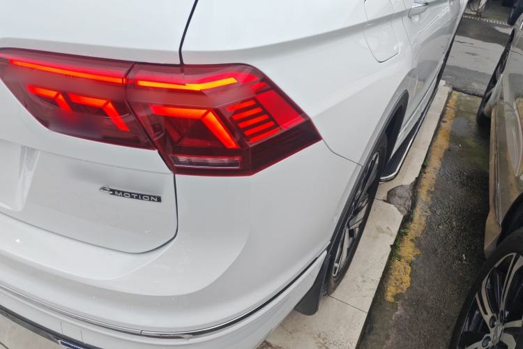 Used Volkswagen Tiguan L 2023 Restyled 330TSI Automatic Two-Wheel Drive R-Line Enhanced Comfort Version
