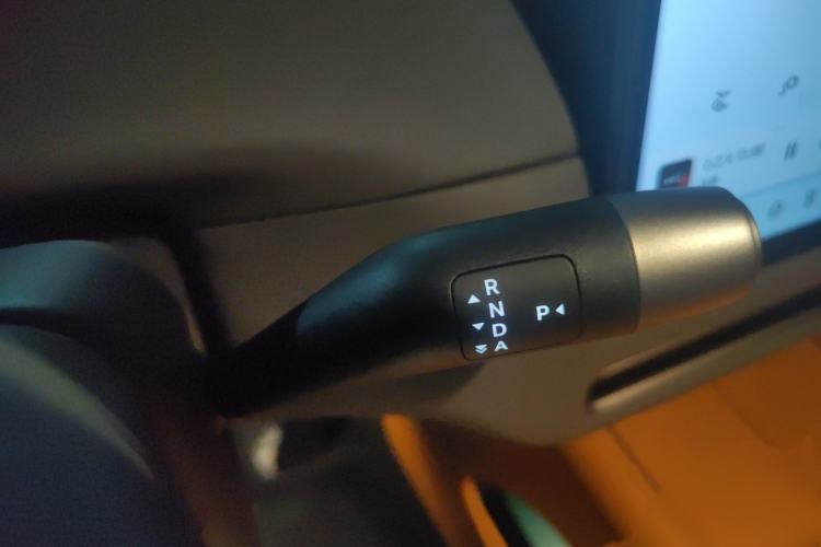 Used Li Auto i6 2025 Model Two-Wheel-Drive Standard Type Gear Lever