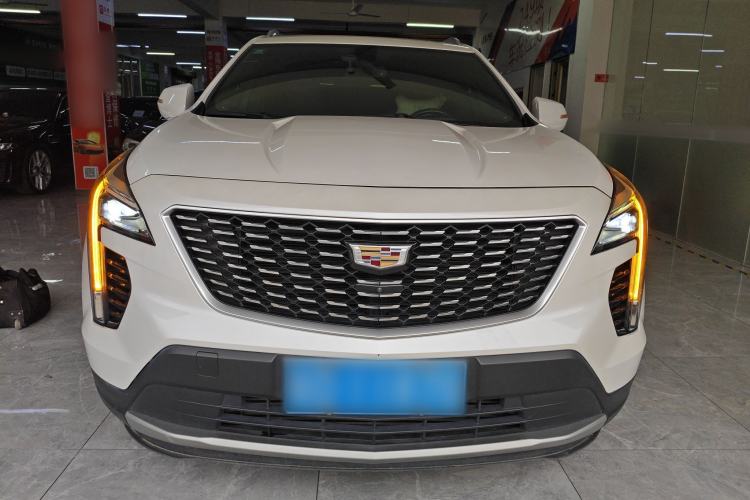 Used Cadillac XT4 2020 28T Two-Wheel-Drive Leading Version
