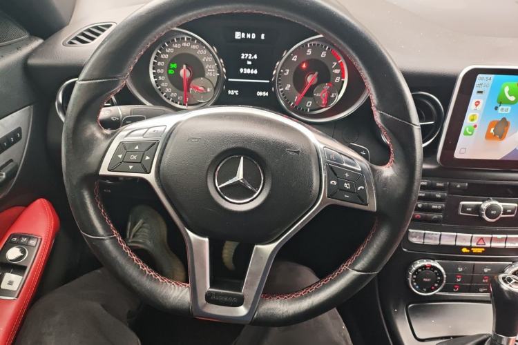 Used Mercedes-Benz SLK-Class 2011 SLK 200 Fashion Model
