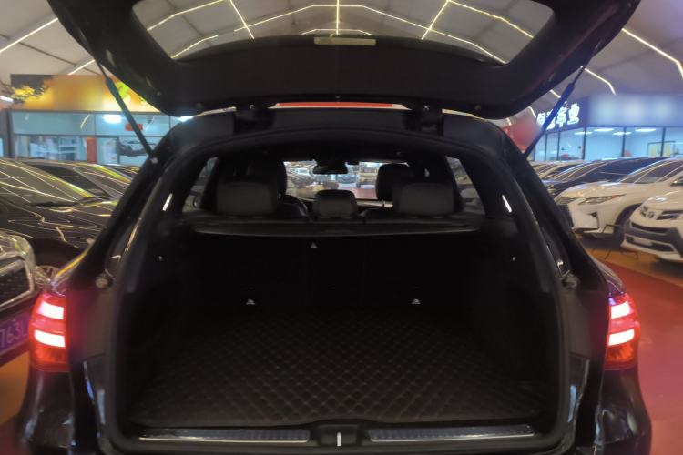 Used Mercedes-Benz GLC 2017 GLC 260 4MATIC Luxury Model
