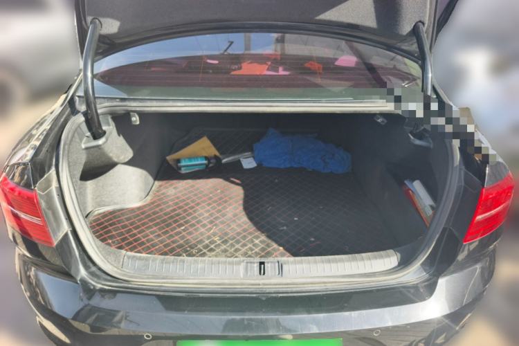 Used Volkswagen Magotan 2018 330TSI DSG Advanced Model Trunk