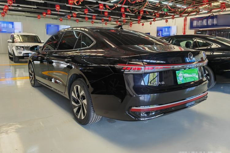 Used Volkswagen Passat 2025 Pro 380TSI Dragon Edition Exterior 3