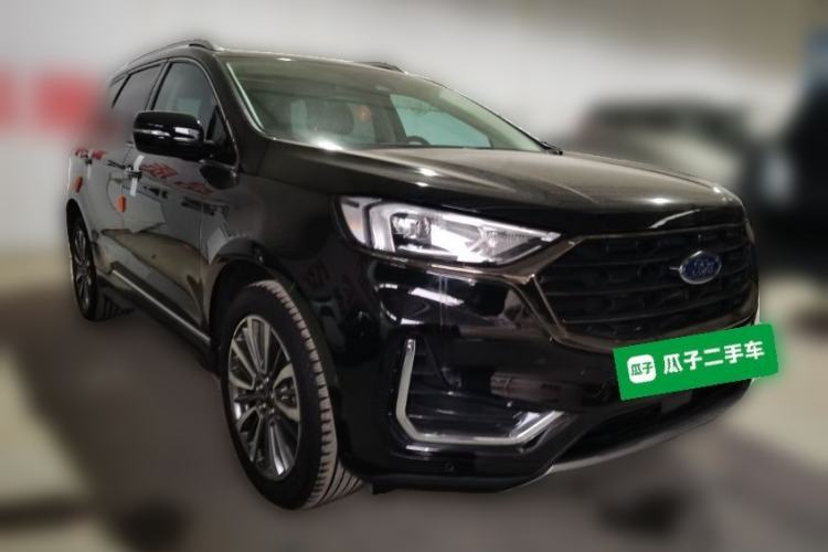 Used Ford Edge 2021 PLUS EcoBoost 245 Two-Wheel-Drive Titanium 7-Seater Front Right 45 Deg