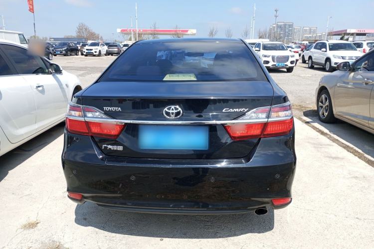 Used Toyota Camry 2016 2.0E 10th Anniversary Elite Edition
