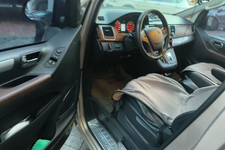 Used SAIC MAXUS G10 2016 2.0T Automatic Executive Edition Driver Seat