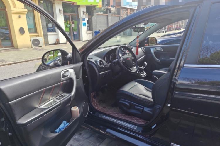 Used Haval H6 2015 Upgraded Model 1.5T Manual Two-Wheel Drive Elite Version Driver Seat