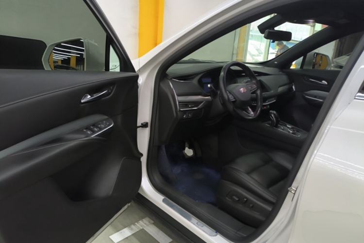 Used Cadillac XT4 2018 28T Two-Wheel Drive Leading Version Driver Seat