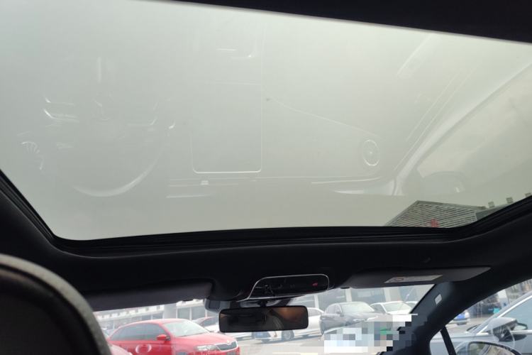 Used Mercedes-Benz EQE 2022 350 First Edition Special Version Headliner