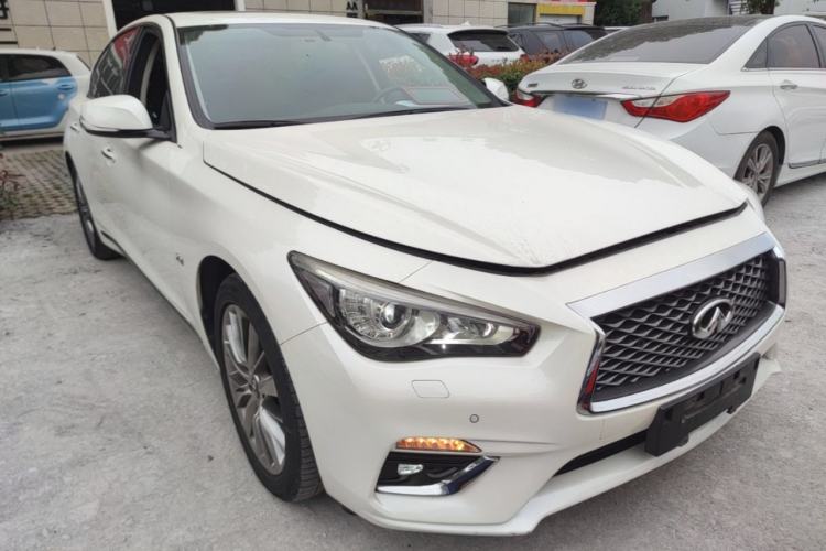 Used Infiniti Q50L 2018 2.0T Enjoyment Version China VI Standard
