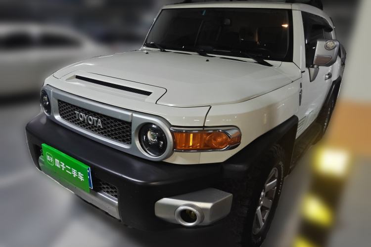 Used Toyota FJ Cruiser 2019 4.0L XTREME Eight-Cylinder Dual Fuel Tanks JBL Middle East