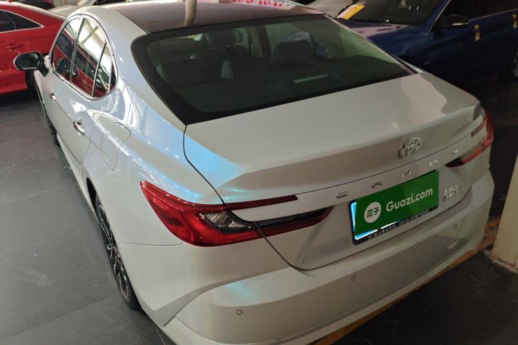 Used Toyota Camry 2024 Dual-Engine 2.5HG Prestige Edition Exterior 2