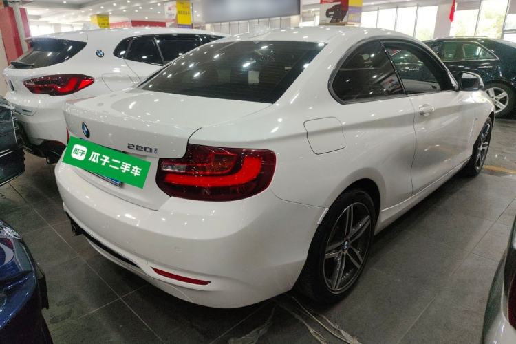 Used BMW 2 Series 2017 220i Sport Design Package
