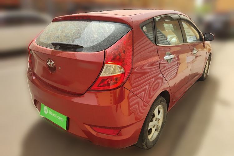 Used Hyundai Verna Ray 2014 1.4L Automatic GLX
