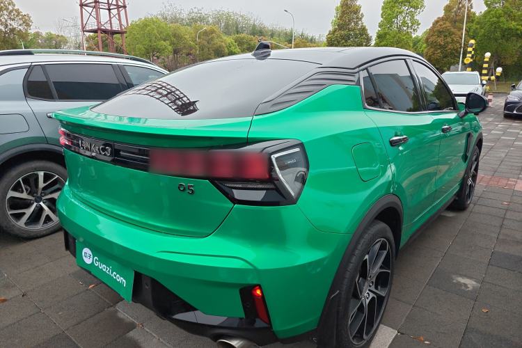 Used Lynk & Co 05 2022 2.0T Two-Wheel Drive Shine Halo Rear Right 45 Deg