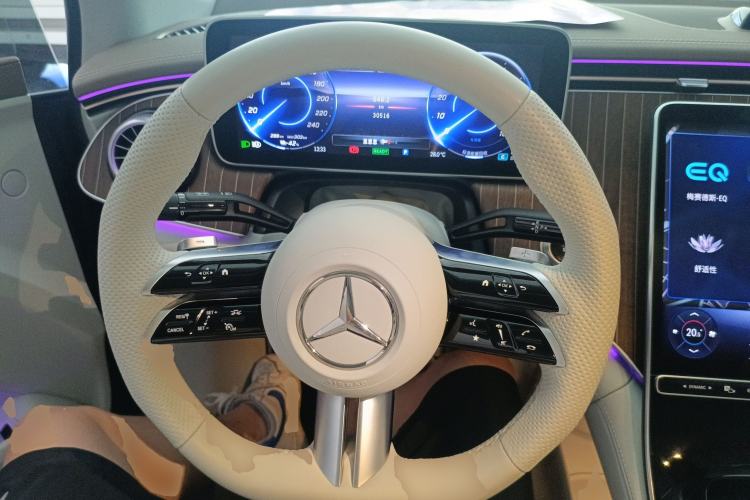 Used Mercedes-Benz EQE 2022 350 Pioneer Edition Steering Wheel
