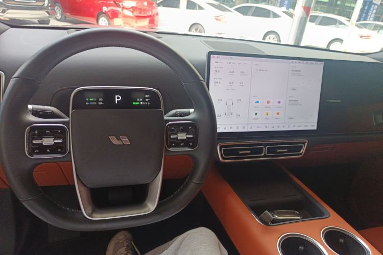 Used Li Auto L8 2023 Pro Model
