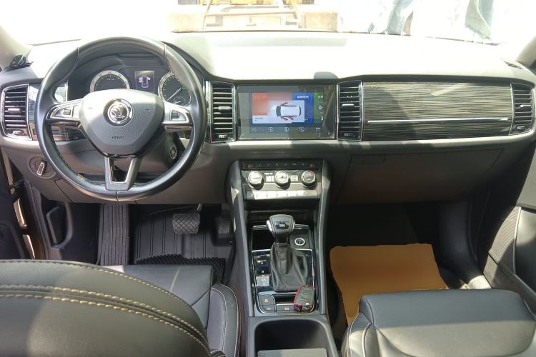 Used Skoda Kodiaq 2018 Facelifted TSI330 5-Seater Two-Wheel-Drive Luxury Enjoyment Edition