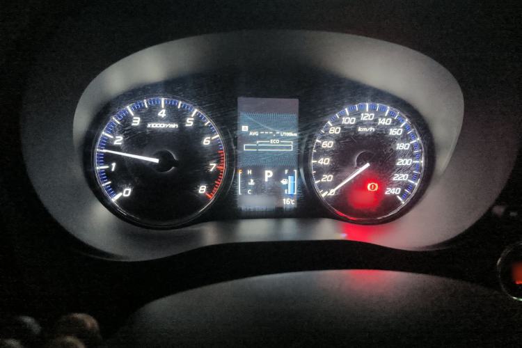 Used Mitsubishi Outlander 2019 2.0L Two-Wheel Drive Comfort Edition 7-Seater China VI Standard