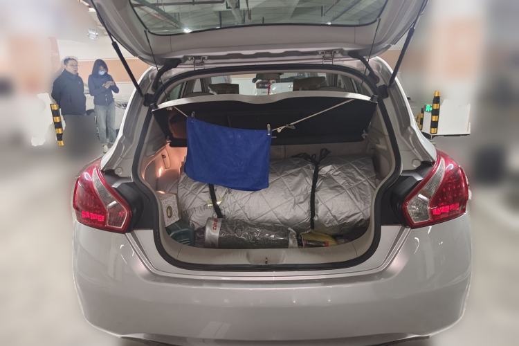 Used Nissan Tiida 2011 1.6L CVT Smart Version Trunk