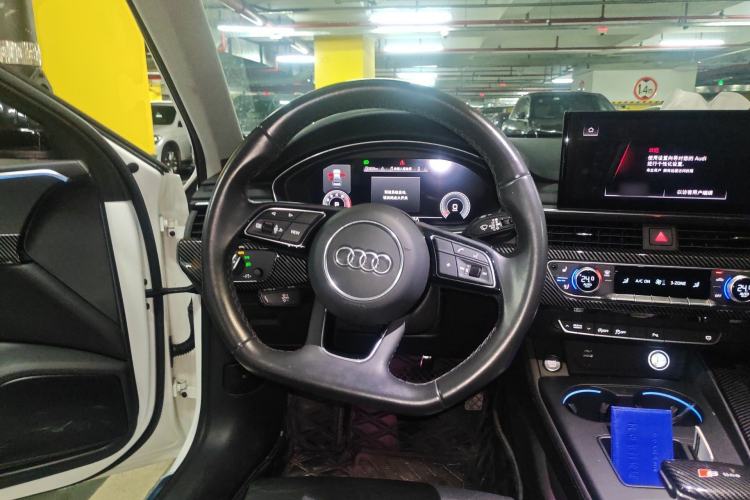 Used Audi A4L 2022 40 TFSI Luxury Dynamic Model Steering Wheel