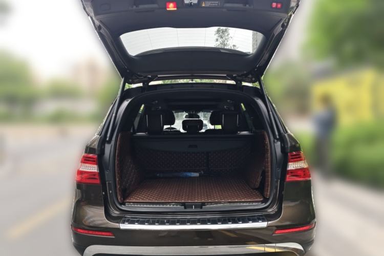 Used Mercedes-Benz M-Class  Trunk