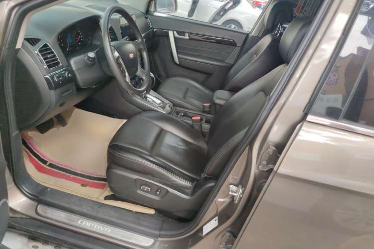Used Chevrolet Captiva 2015 2.4L Two-Wheel Drive Urban Version 7 Seats