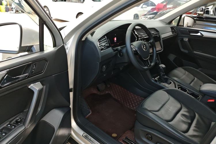 Used Volkswagen Tiguan L 2021 330TSI Automatic Two-Wheel Drive Smart Edition
