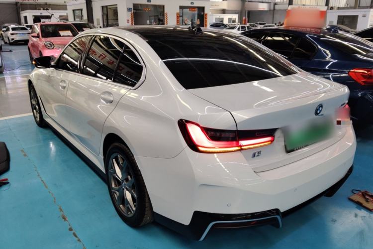 Used BMW i3 2024 eDrive 35 L
