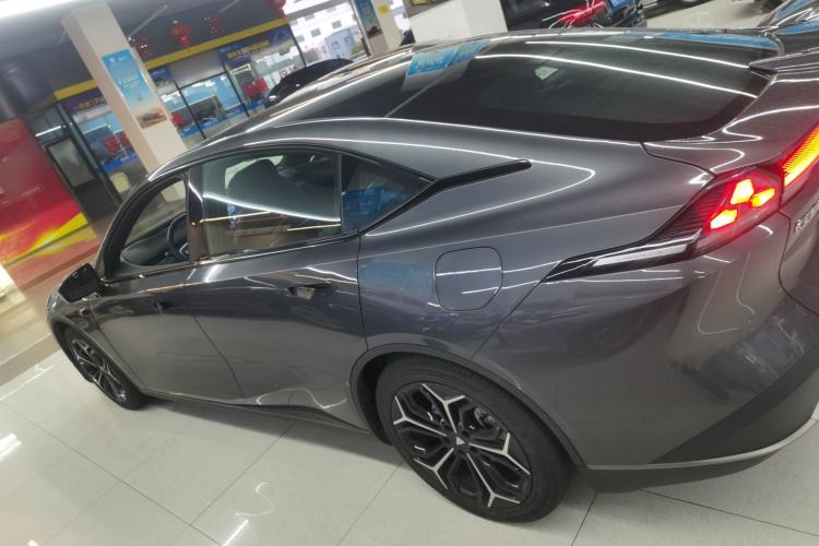 Used Deepal L07 2024 230Max Qiankun Intelligent Driving ADS SE Range-Extended Version