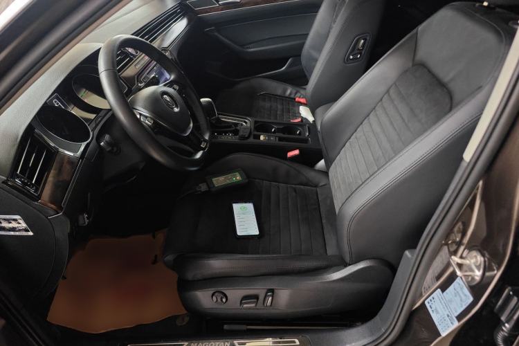 Used Volkswagen Magotan 2017 330TSI DSG Luxury Model
