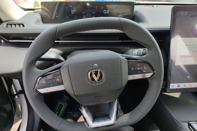 Used CHANGAN Eado 2025 Blue Whale 1.5T 500Bar Prestige Model
