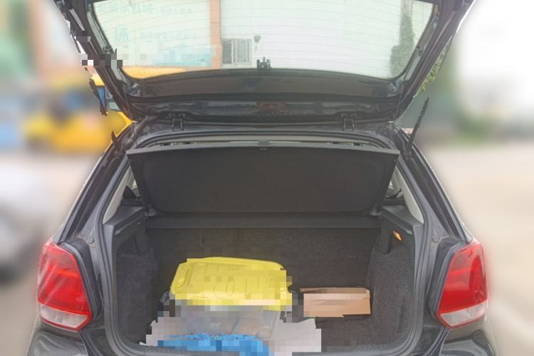 Used Volkswagen Polo 2011 1.4L Automatic ZhiShang Version Trunk