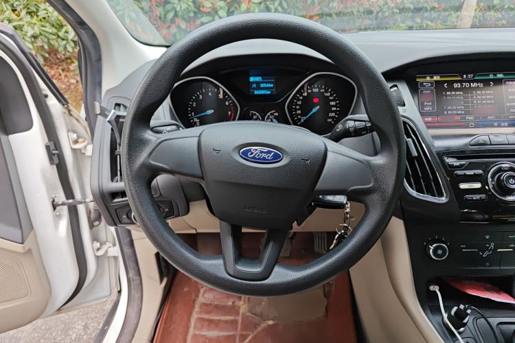 Used Ford Focus 2015 Sedan 1.6L Automatic Comfort Model
