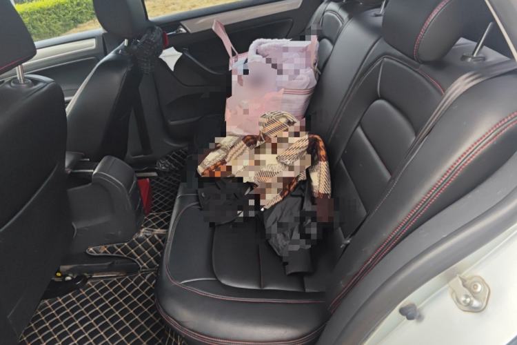 Used Volkswagen Bora 2015 Value Edition 1.6L Manual Fashionable Style
