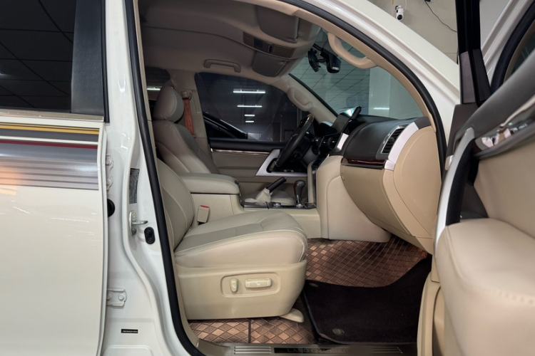 Used Toyota Land Cruiser 