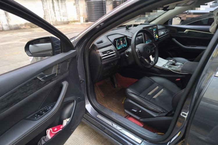 Used BYD Qin Pro New Energy 2018 DM 1.5TI Automatic Smart Connect Elite Model Driver Seat