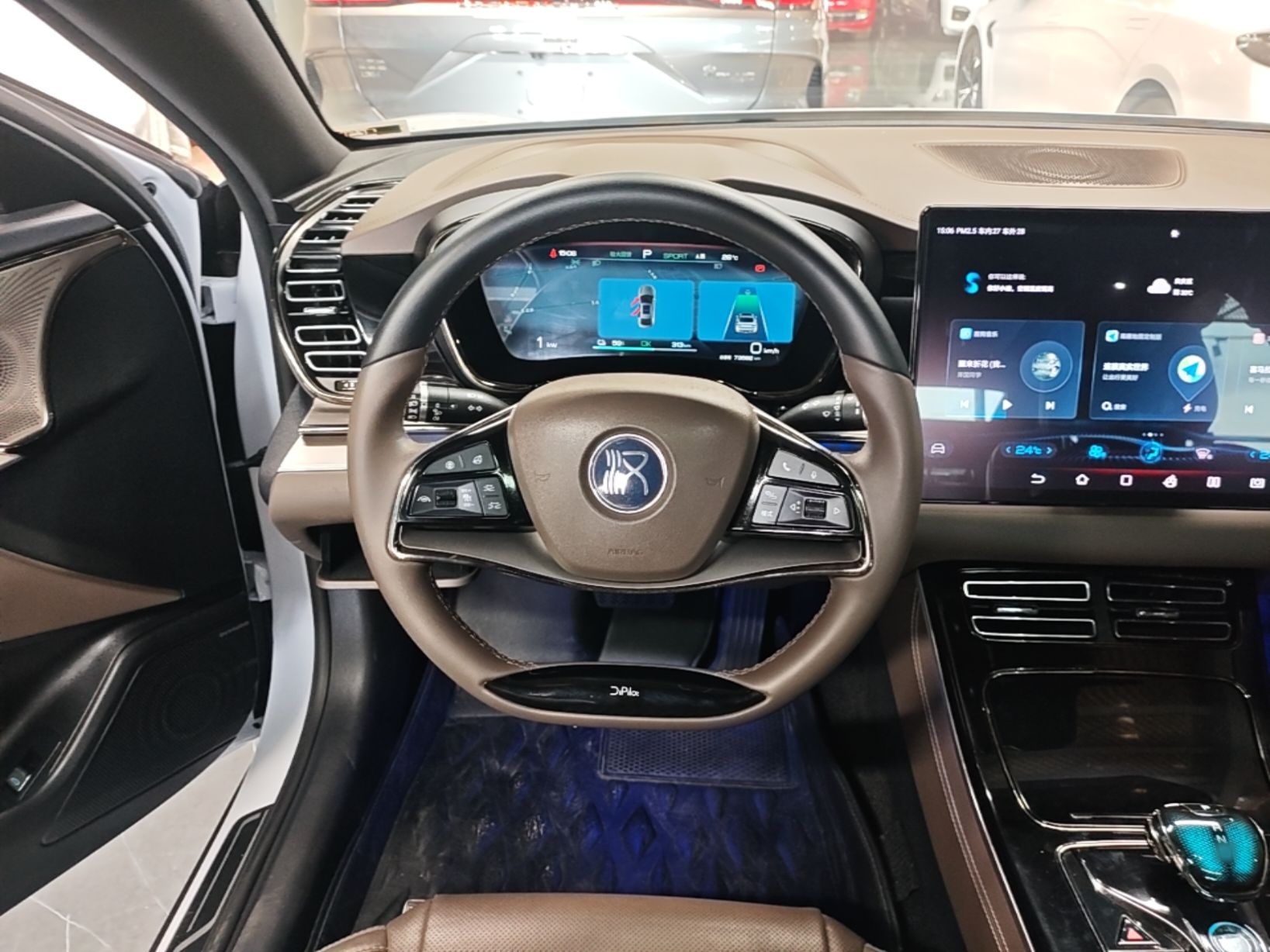 BYD Han 2023 EV Champion Edition 605KM Front-Drive Premium Model — снимка 13