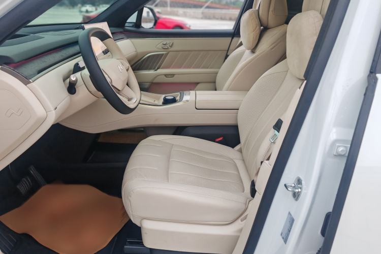 Used ONVO Luxeed L90 2025 Model—Max Six-Seater Version