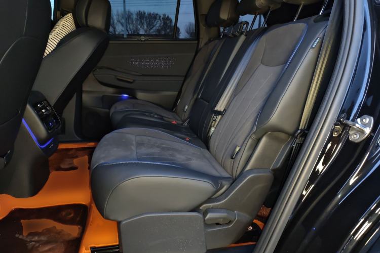 Used Volkswagen Teramont 2025 Tiguan Pro 450TSI Four-Wheel Drive Summit Edition Left Rear Seat