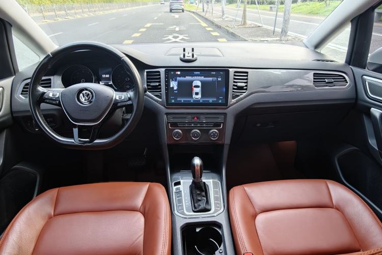 Used Volkswagen Golf Sportsvan 2016 230TSI Automatic Trend Edition
