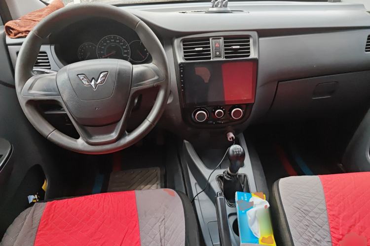 Used Wuling Hongguang 2015 1.2L S Base Model China IV
