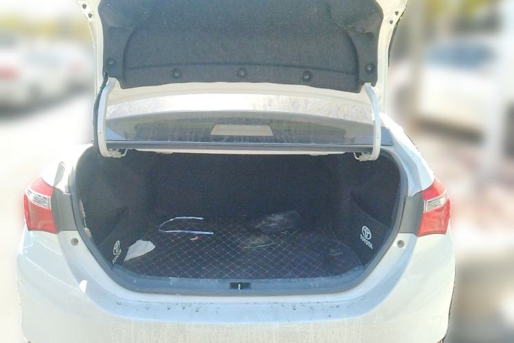 Used Toyota Corolla 2014 1.6L Manual GL Trunk